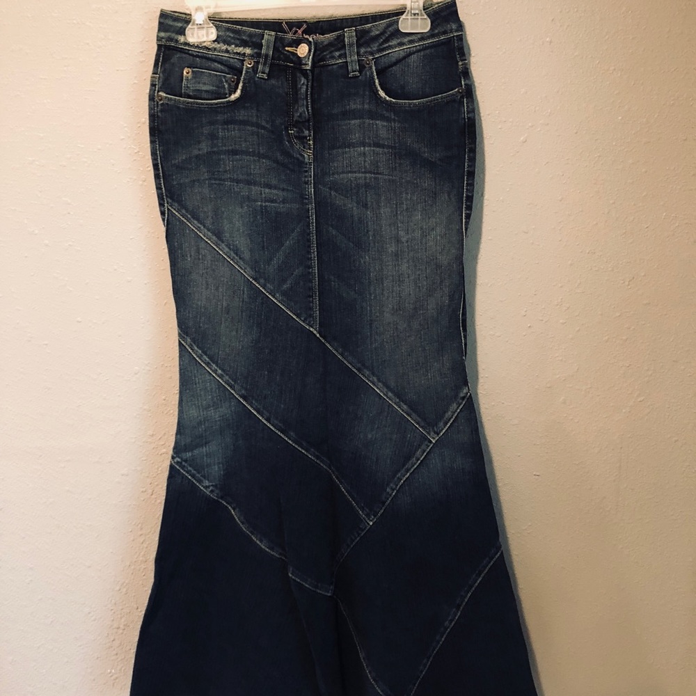 Bebe maxi jeans skirt size 27